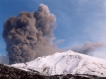 Eruption volcan Etna l'Etna sous la neige